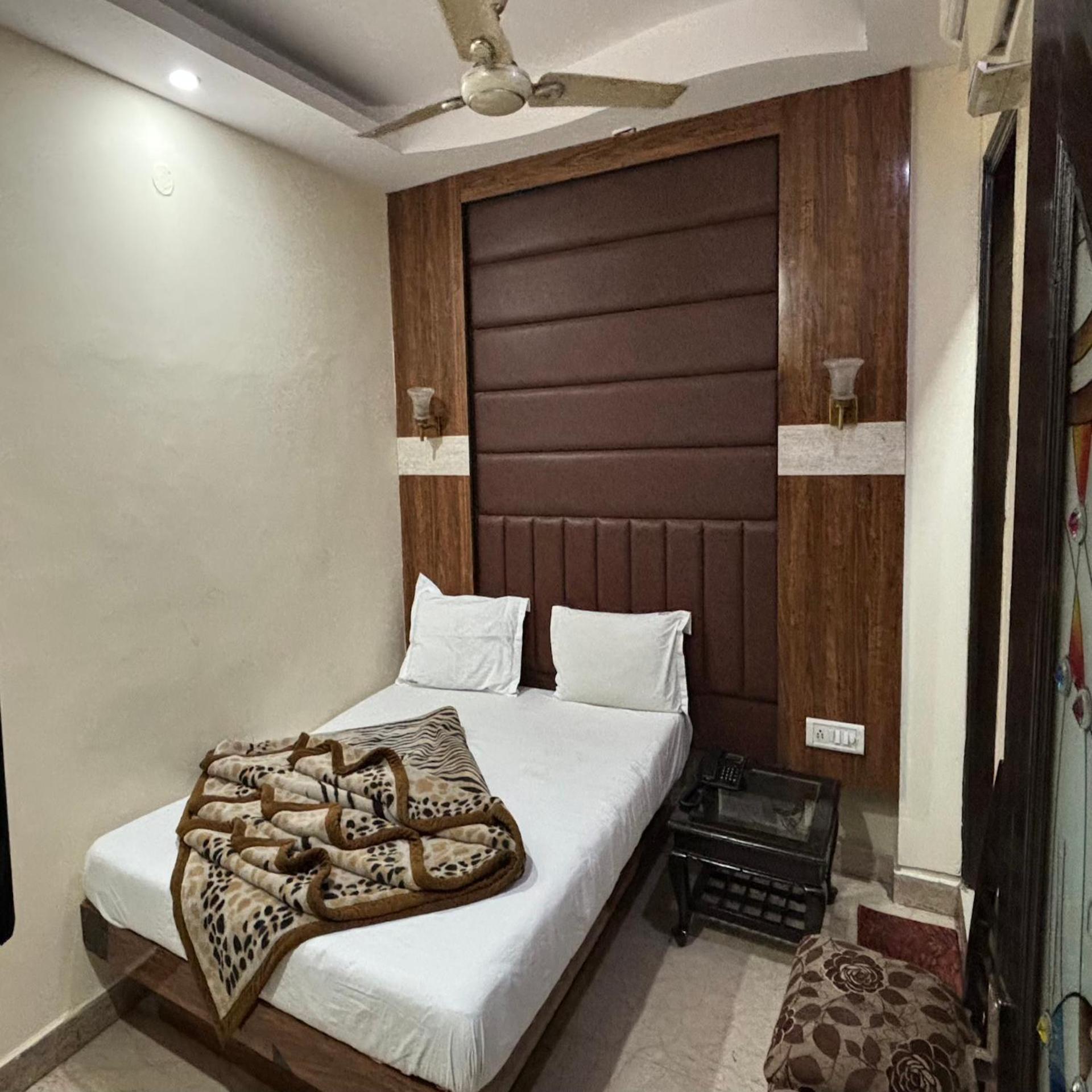Hotel Pk International Near By New Delhi Station I Couple Friendly Camera foto